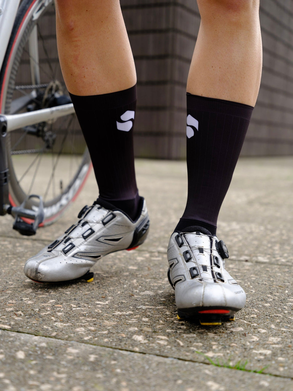 AEROSOCKS BLACK SAISEI.